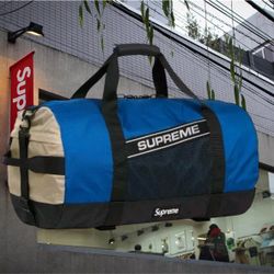 Supreme 3D Logo Duffle Bag 
