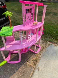 Barbie dream house