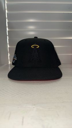 Angels Hat, Black And Red