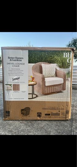Swivel Lounge Chair with Protective Cover