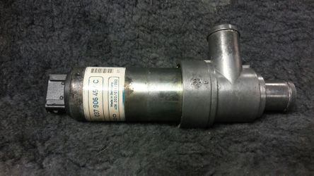 Idle Control Valve. 88-92 Golf/Jetta Eurovan 037906457C