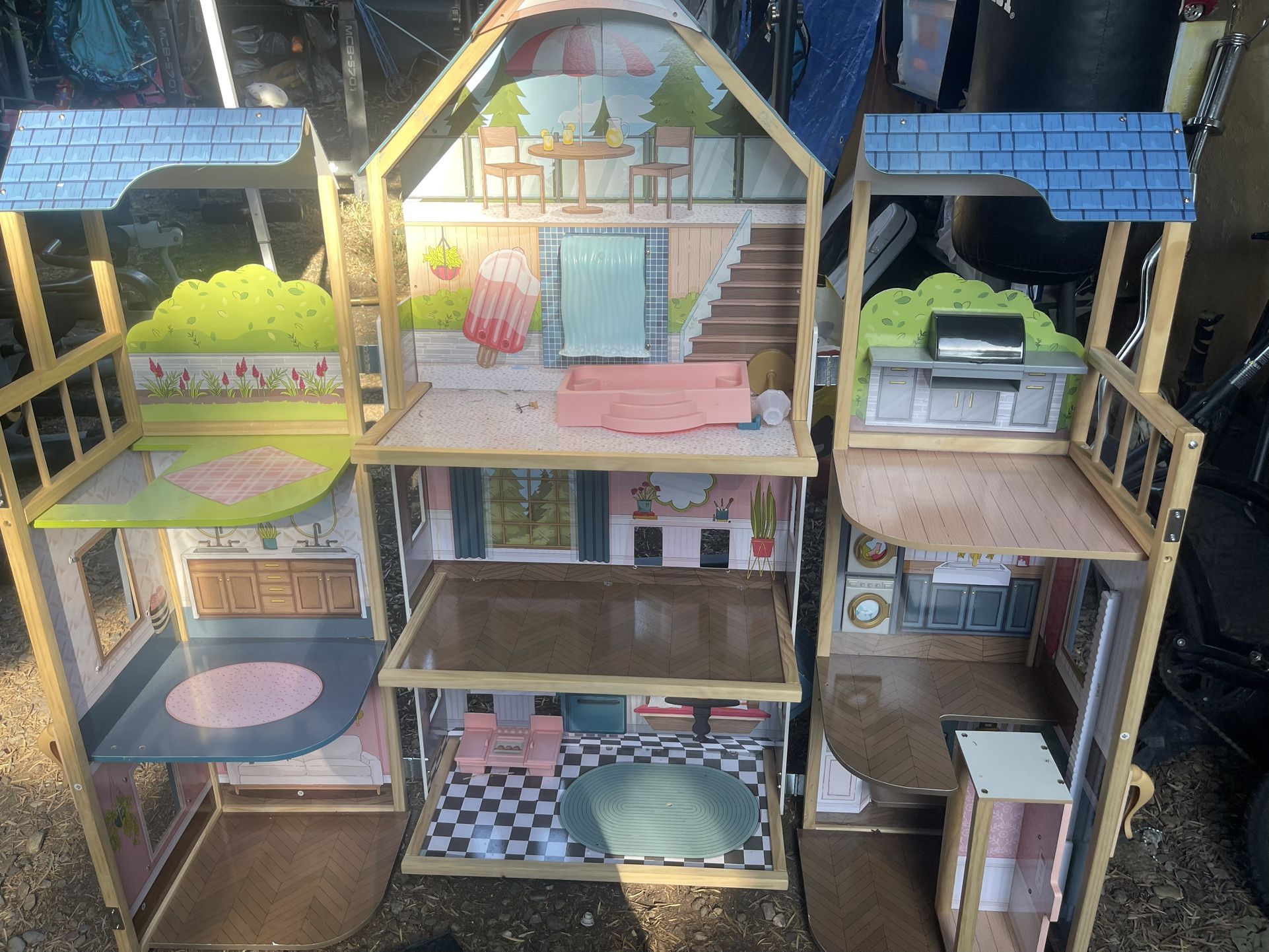 Dollhouse With Toys