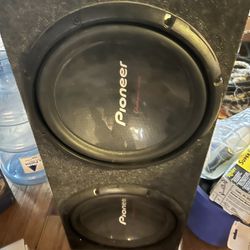 Pioneer 12” And Watt for Sale Wauwatosa, WI - OfferUp