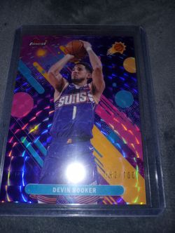 2025-26 Topps Finest #82 Devin Booker Purple Common Numbered 62/100