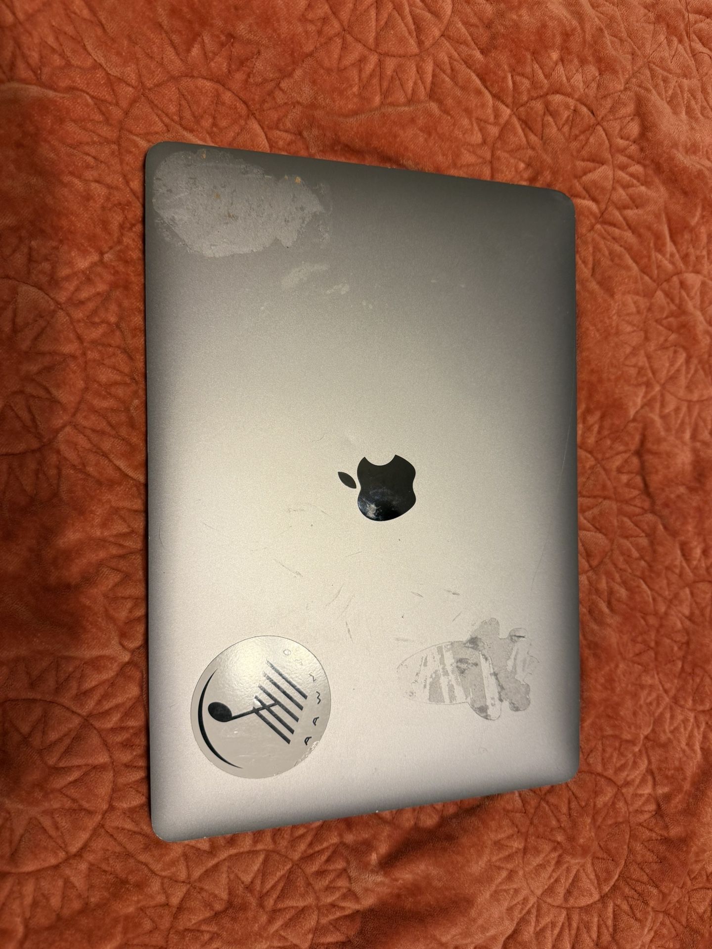 MacBook Air 13.3" Laptop - Apple M1 chip - 8GB Memory - 256GB SSD - Space Gray