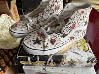 Stranger Things Vans Size 6 Men’s - Women 7.5