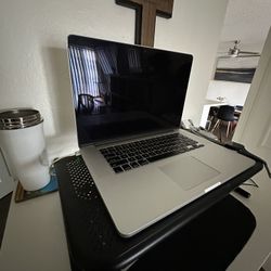 MacBook Pro 15” Retina Mid 2015 – i7 / 16GB RAM