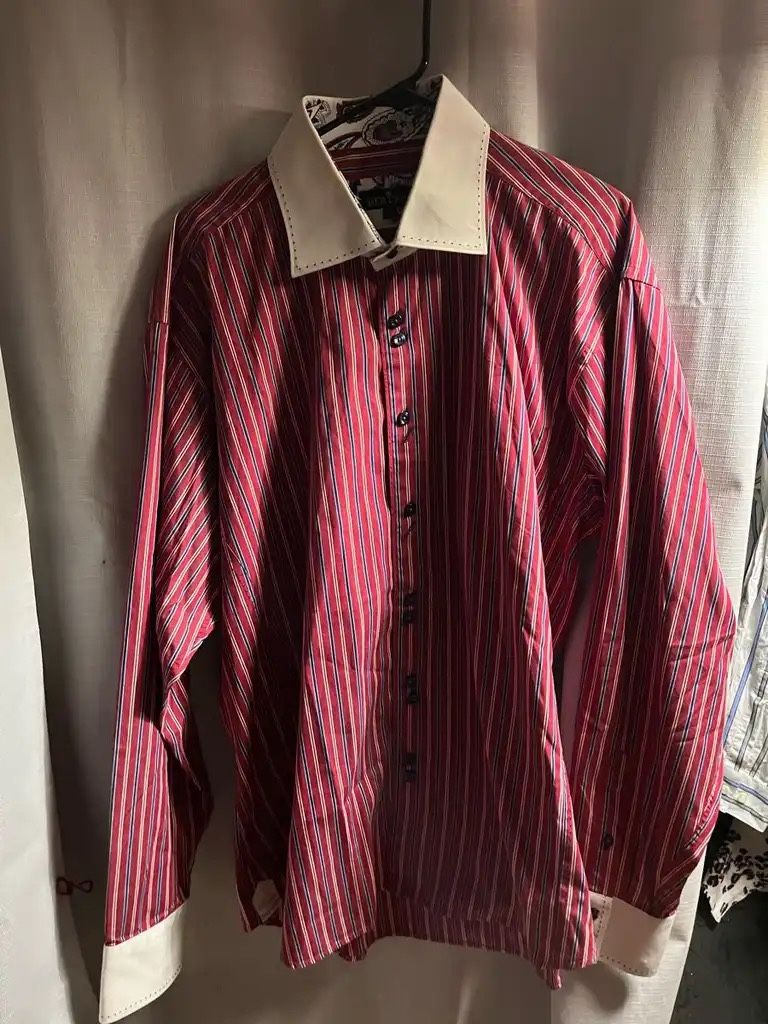 Men’s Size 7 Button Down