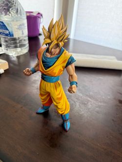 Dragonball Z Goku Statue