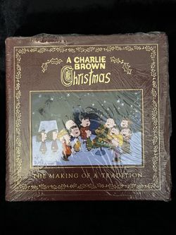 A CHARLIE BROWN CHRISTMAS THE MAKING OF A TRADITION LEATHER BOUND HC C. SCHULZ

 Up for sale is the rare 2000 leather-bound hardcover First edition of