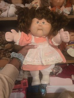VINTAGE TALKING CABBAGE PATCH DOLL BROWN EYES TALKS MOUTH MOVES