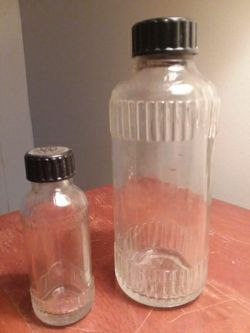 Pair of Vintage 1930s PEPSODENT ANTISEPTIC MOUTHWASH Glass Bottles with Original Lids for $5.00.🍃