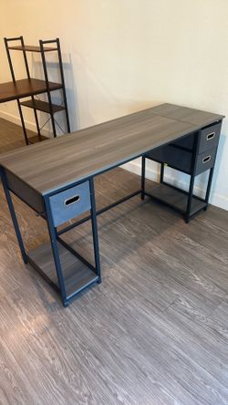 FREE STUDENT DESKS (2)