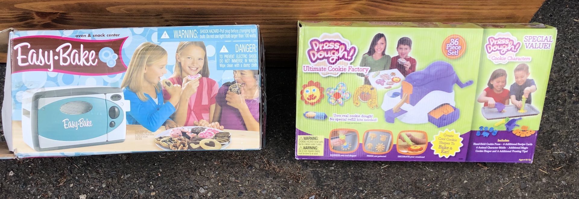 Easy Bake Oven and Cookie Press Set