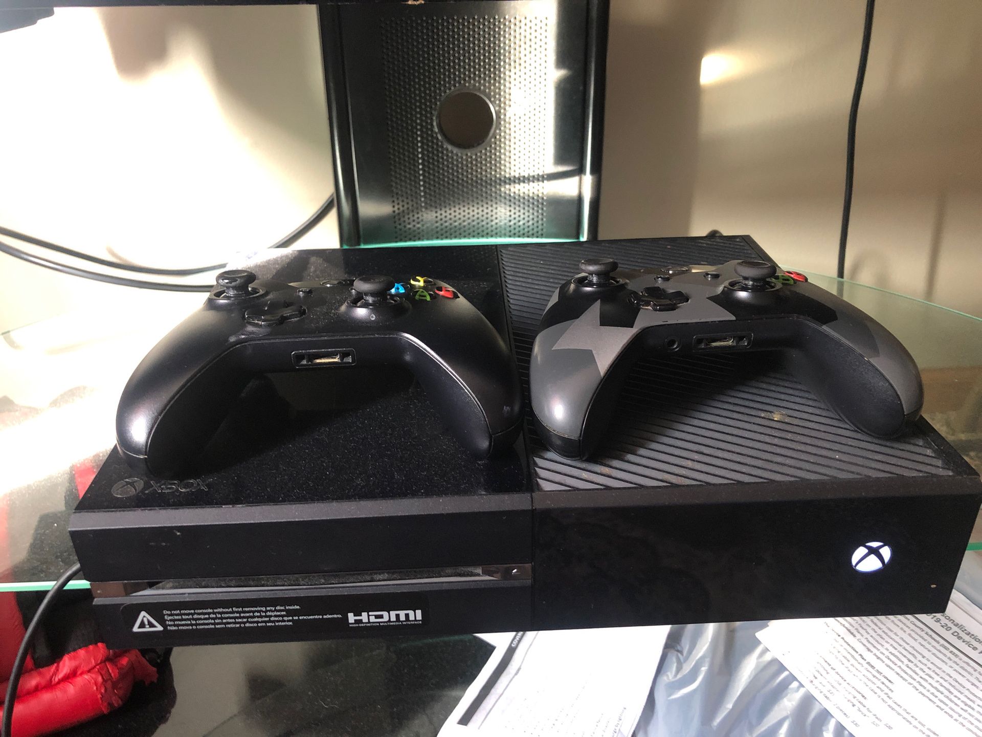Xbox 1 two controllers