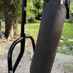 Everlast punching bag with stand