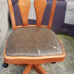 Swivel Chair 