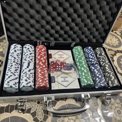 Poker Chips with Numbers 300 PCS Poker Chip Set with Aluminum Travel Case