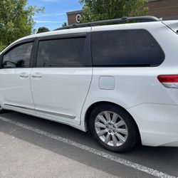 2011 Toyota Sienna