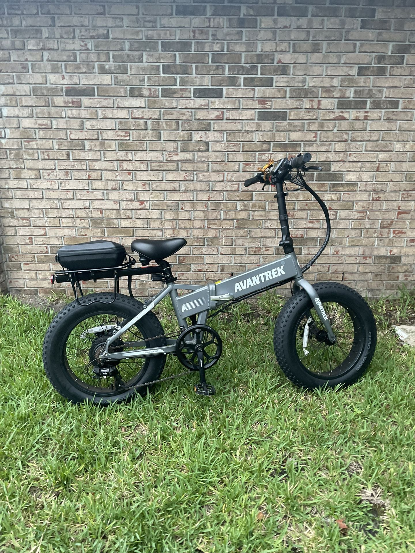 E Bike Avantrek Cybertrack 200 Goes 20mph