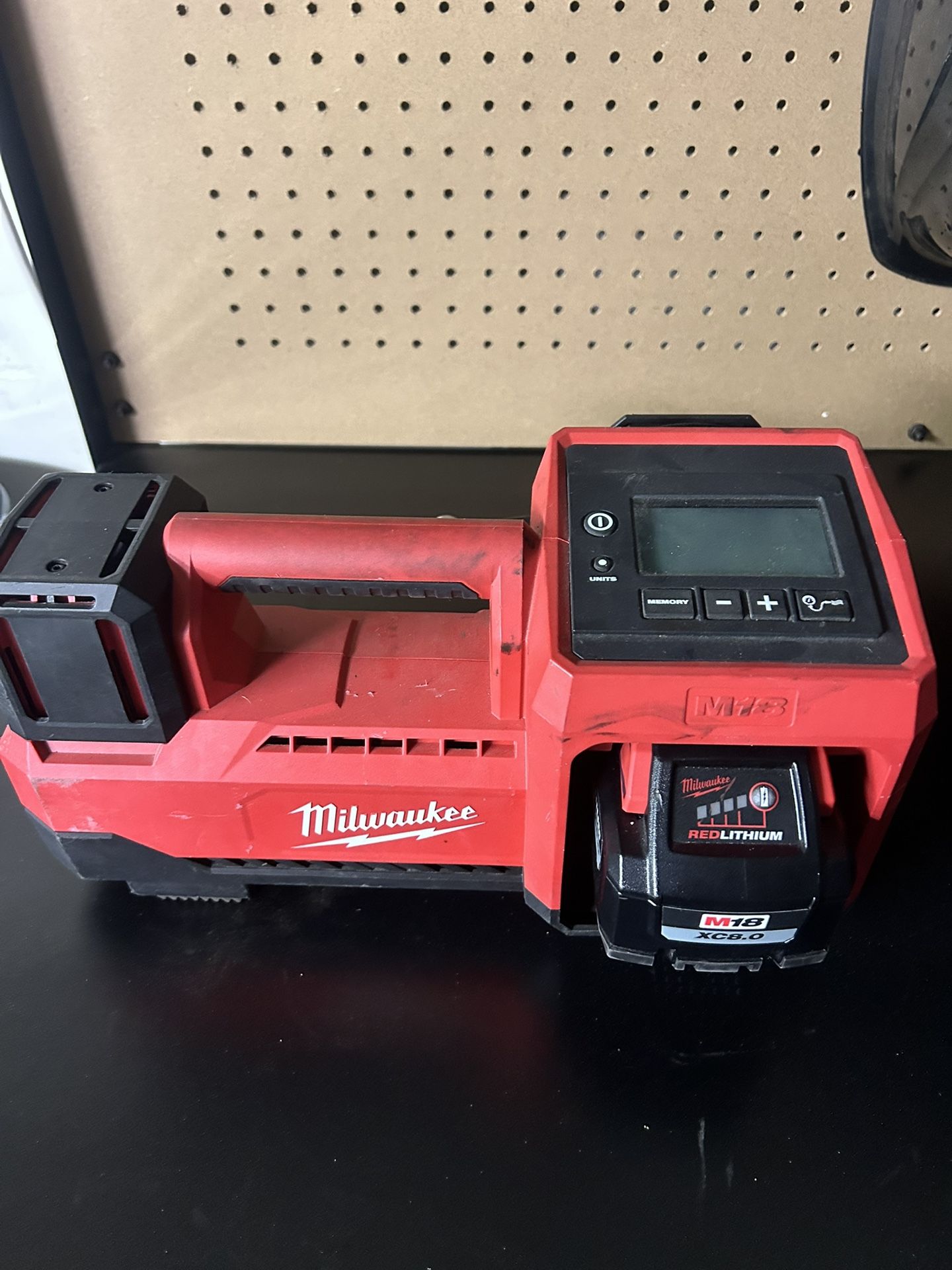 Milwaukee Inflator
