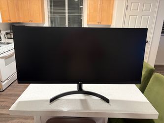 LG 34" Ultrawide FHD IPS Monitor (Model 34WL500-B)