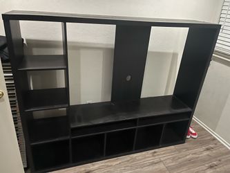 Free entertainment center