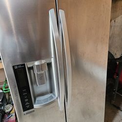 LG Refrigerator 
