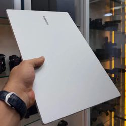 Samsung GalaxyBook 15 ULTRA 7 AMOLED 