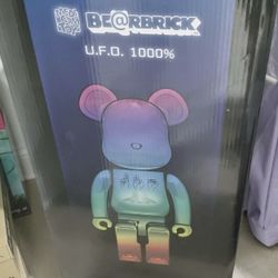 Bearbrick UFO Alan Smithee