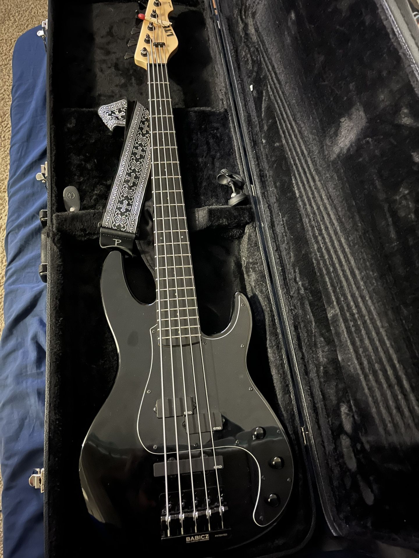 Bass And Bass Amp