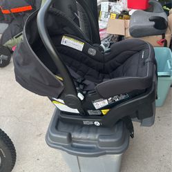 Graco Car seat 