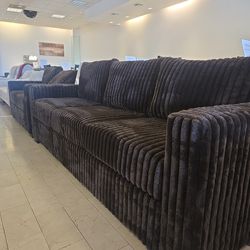 Sofa and love seat 2 pc set