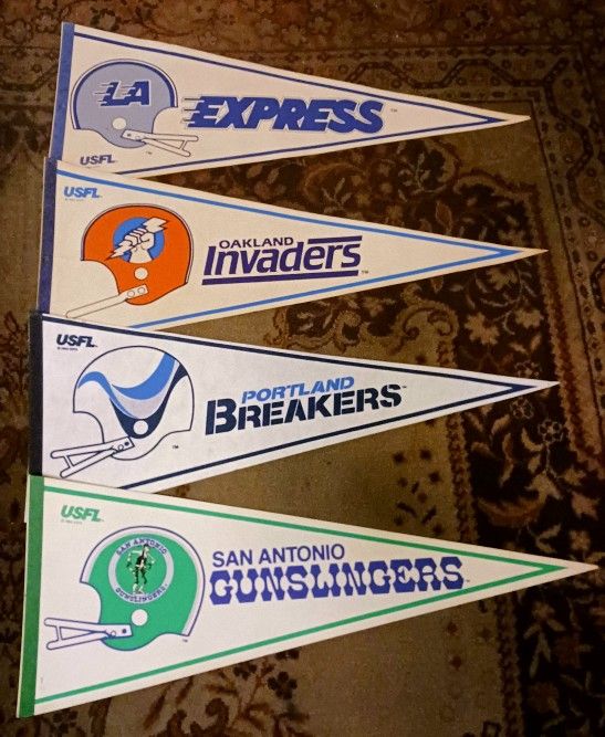 Vintage Vtg 1982 USFL Pennants Flags LA Express Oakland Invaders Portland Breakers San Antonio Gunslingers