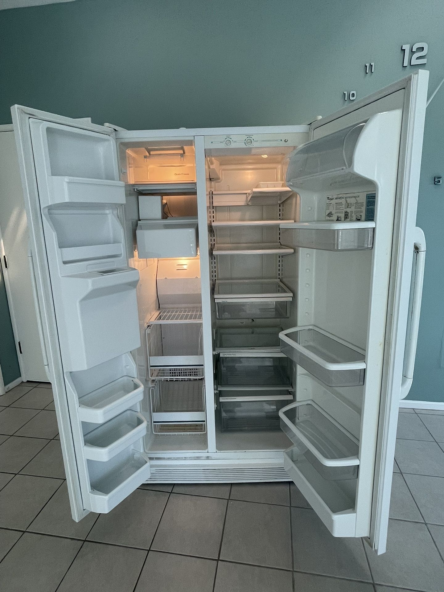 Whirlpool white french double door white fridge 25 cu ft