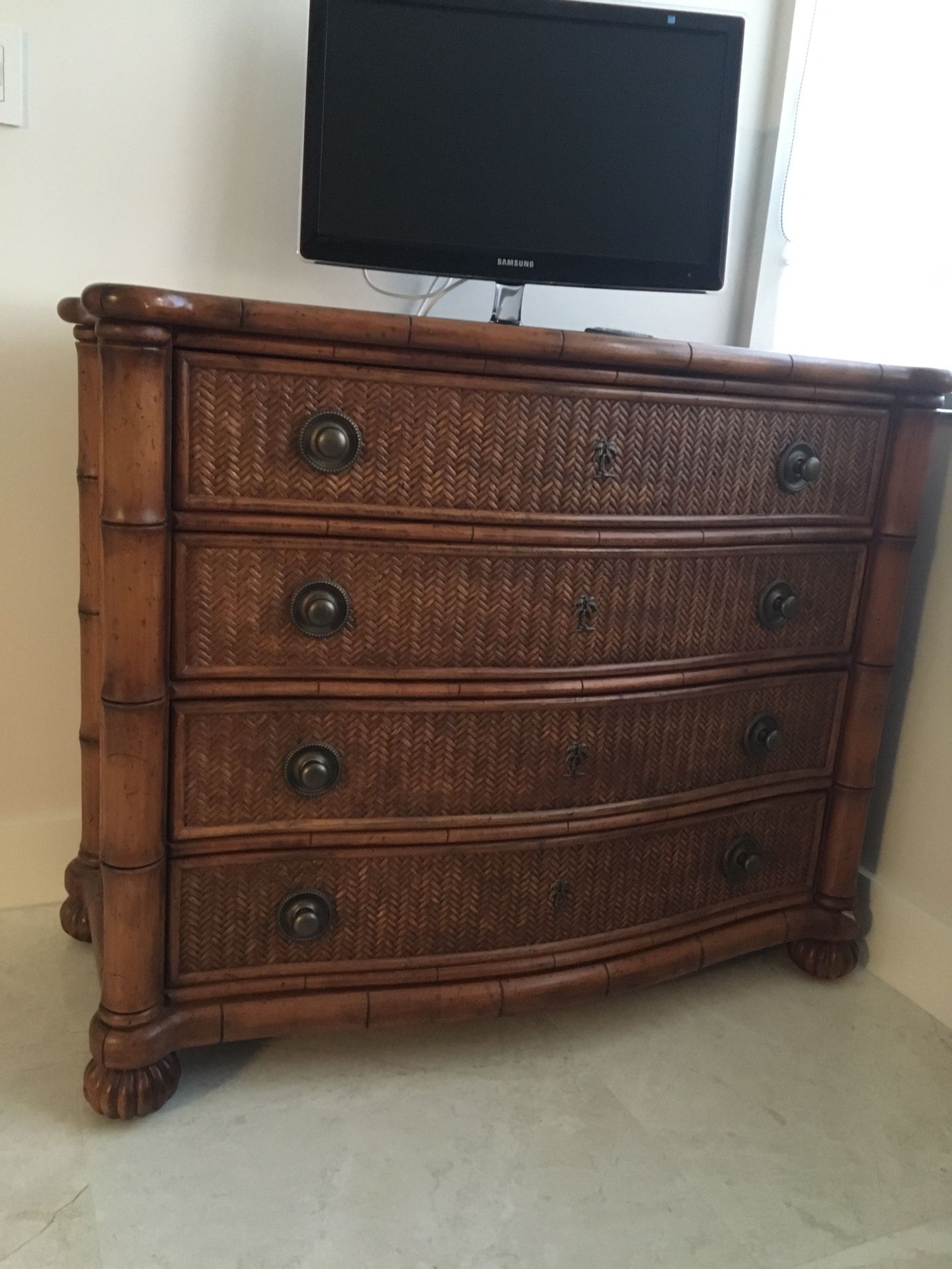 Tommy Bahama 4 Drawer Dresser for Sale in Miami, FL OfferUp