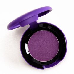 NIB MAC Selena Eyeshadow in “Selena”