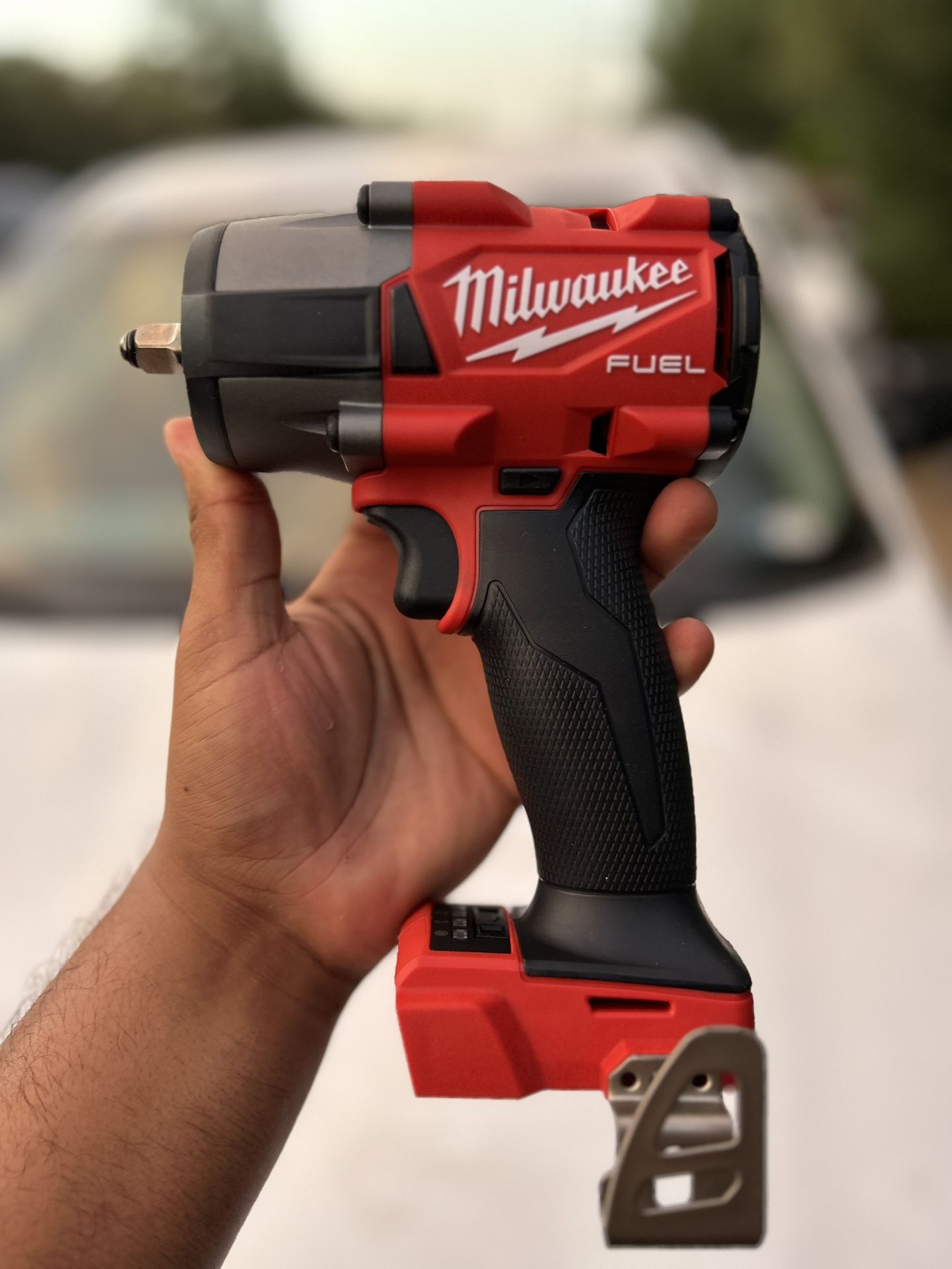 Milwaukee Fuel 3/8 Mid Torque Impact