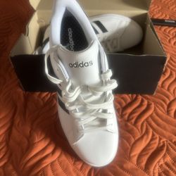 Adidas Tennis Shoes