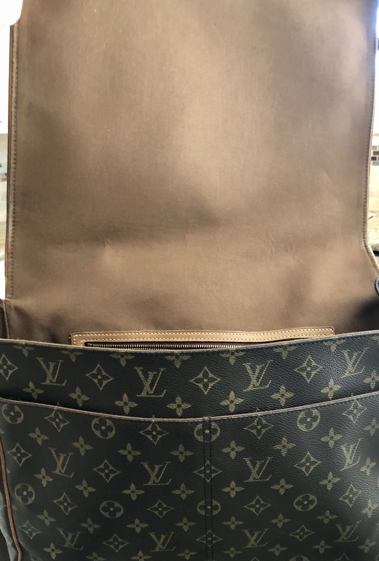 Louis Vuitton Abbesses Messenger Bag - Authentic