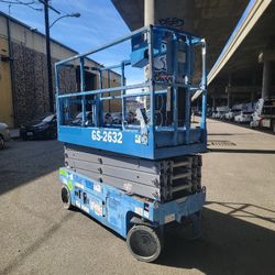 2012 Genie 2632