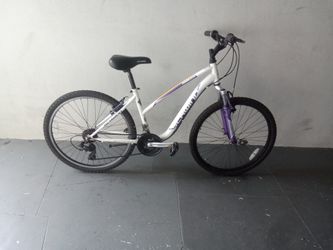 BICYCLE SCHWINN 21 SPEED SIZE 26 BRAND NEW