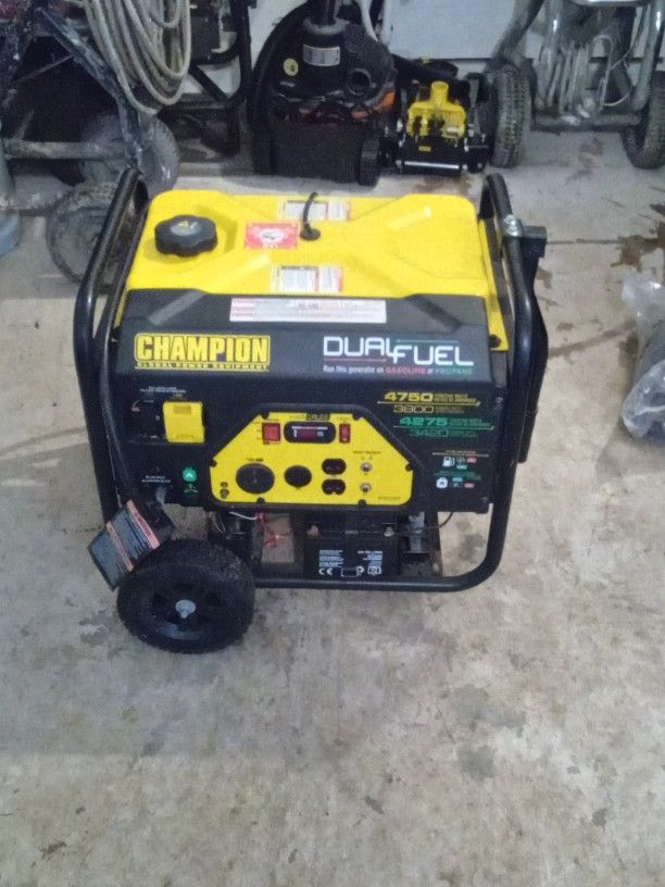 Generator 4750 Very Good Condition