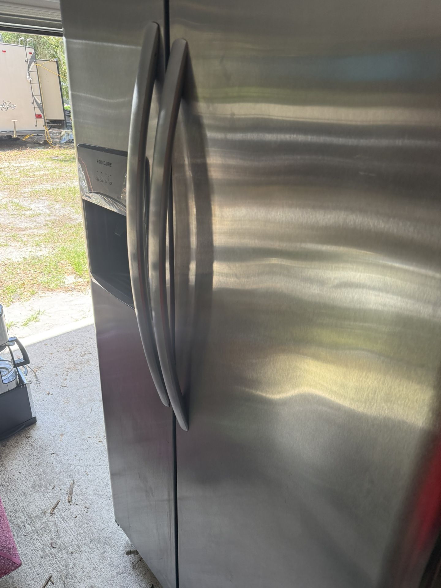 Refrigerator
