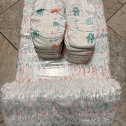 Members Mark Diapers Size 5 Open  Box