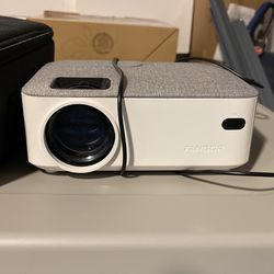 Clearance - Fangor Home Theater projector