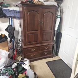 Mohagony Dresser/ Beaurou Set