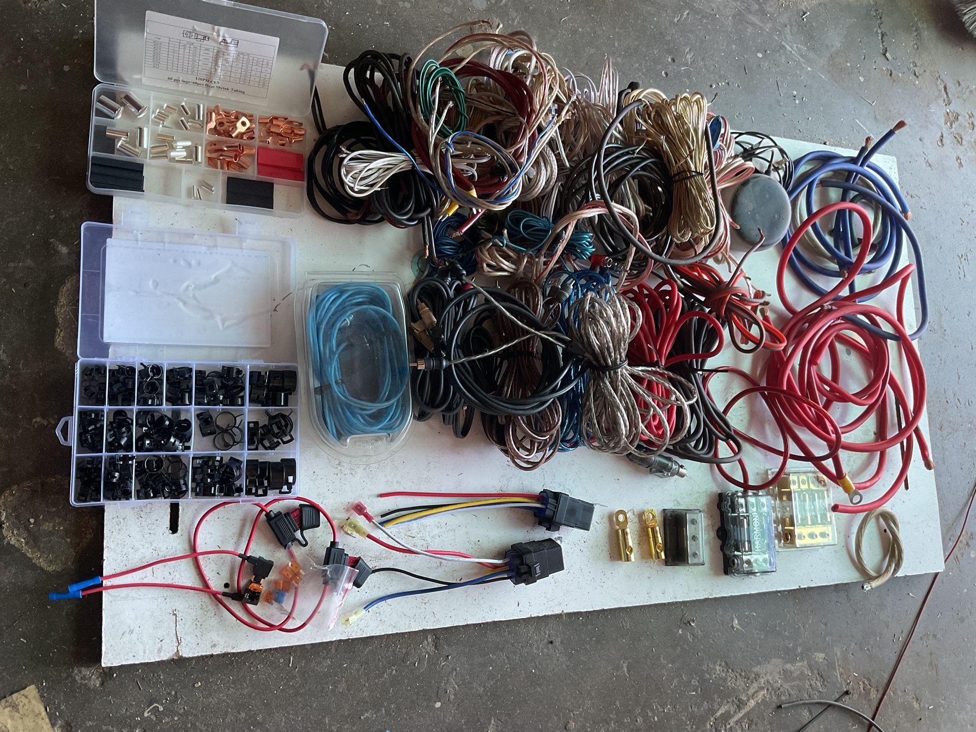 Wires For Car Amp Instalation. $100 Must Take Everything
