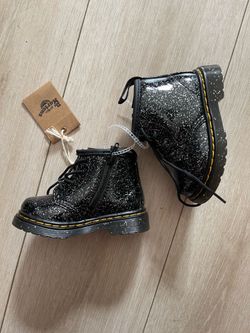 Doc martens toddler 6c new