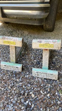 Ladder jacks